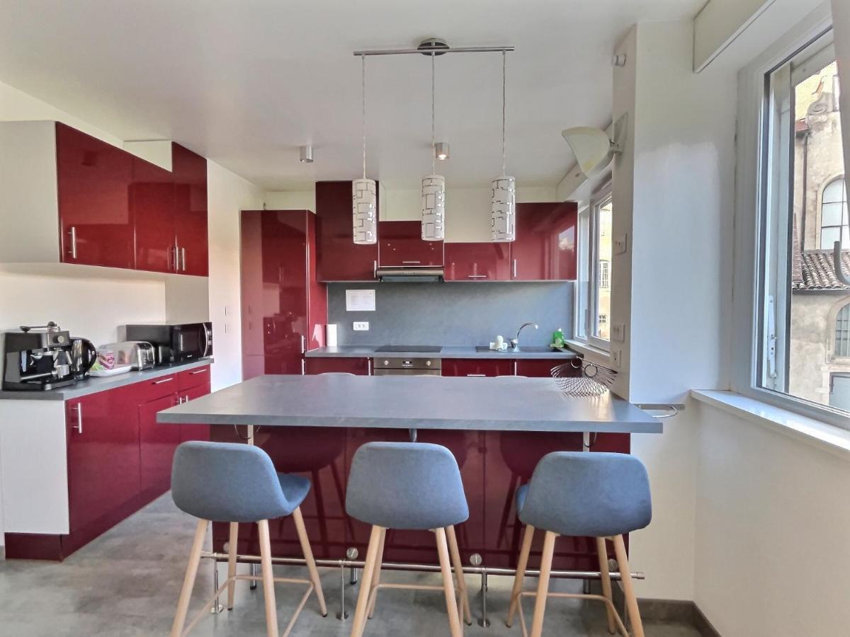 "Magic Red" De Miss.K Conciergerie Apartment Macon Bagian luar foto