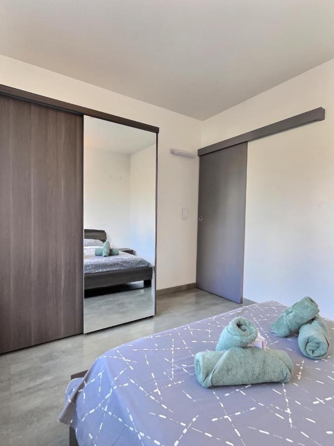 "Magic Red" De Miss.K Conciergerie Apartment Macon Bagian luar foto
